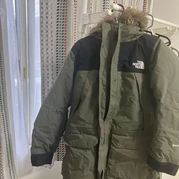 THE NORTH FACE 다운 자켓 후드 부착
