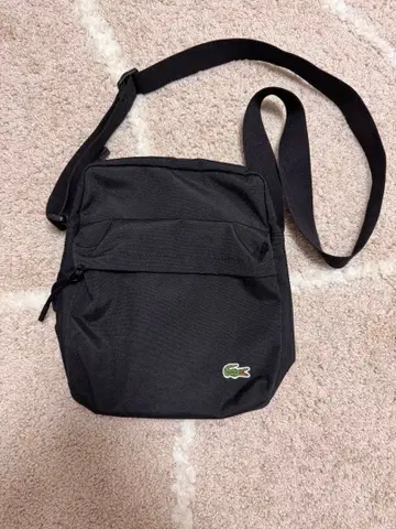 Lacoste 블랙 숄더백