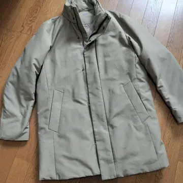 유니클로 하이브리드 다운 코트 베이지 S (후드 없음)