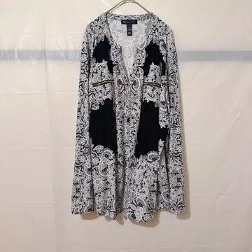 새상품급 IN-C 긴팔 튜닉 3X V넥 레이스 패턴 포켓 부착