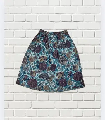 LOUIS JOONE 플레어 스커트 꽃무늬 무릎 기장 [ 무료배송 ]