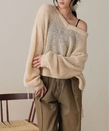 드로스트 모헤어 V 풀오버 LS 로리즈팜 베이지