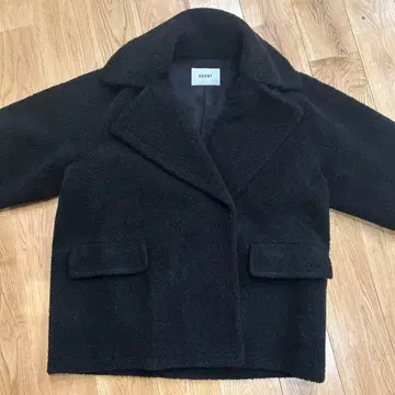 HAUNT BOA SHORT COAT 보아 숏코트 블랙