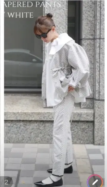 [ 미사용 새상품 ] bebeod 도트 테이퍼드 팬츠 화이트