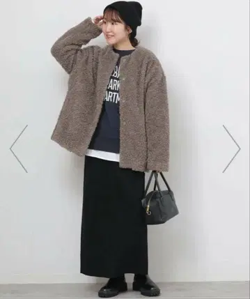 이번 시즌 레리움 보아 칼라리스 블루종