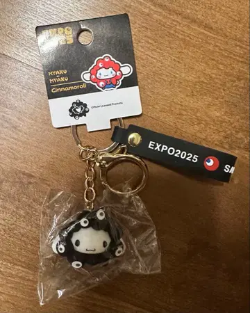 블랙 미야쿠미야쿠 산리오 콜라보 시나모롤