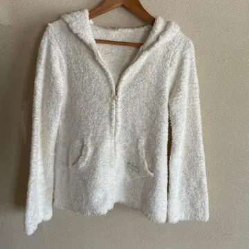 젤라피케 플리스 후드 부착 룸웨어 화이트 크림 계열 프리 사이즈