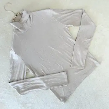 자라 터틀넥 리브 티셔츠 베이지 계열 M 여성용 가을/겨울 심플