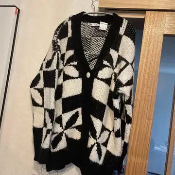 새상품 ZARA 기하학 패턴 니트 가디건