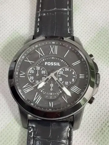 FOSSIL 크로노그래프 블랙 가죽 손목시계