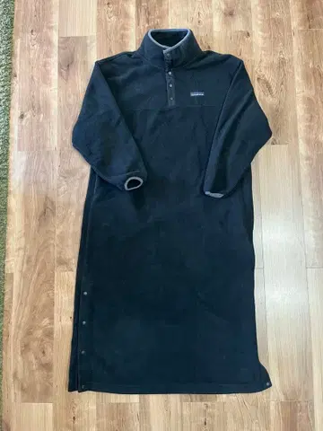 서던 마일 플리스 원피스 블랙