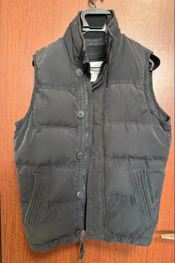 Abercrombie & Fitch Summit Rock Vest S
