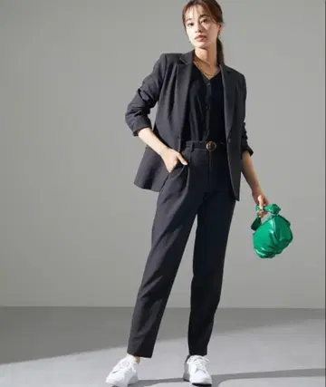 [ 택 포함 새상품 ] 스트레치 테이퍼드 팬츠 수트 세트