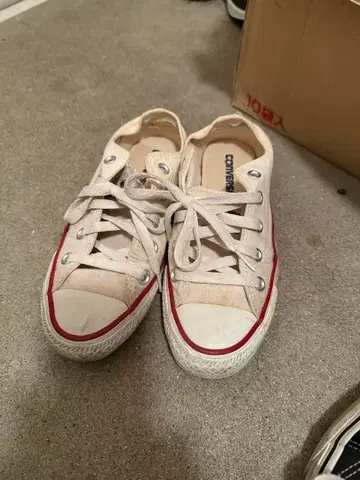 Converse 화이트 로우컷 스니커즈