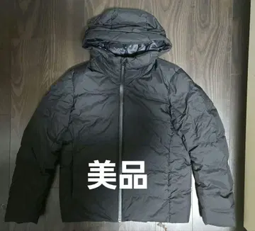 UNIQLO 블랙 심리스 다운 후드티 자켓 M 사이즈