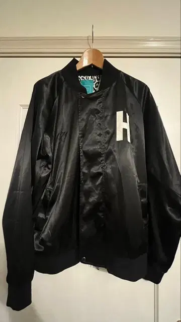 론 헤르만 HOTEL1171 레오파드 새틴 블루종 자켓 새상품