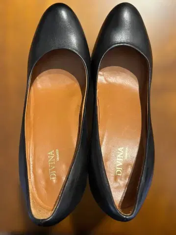 DIVINA 힐 펌프스 블랙 이탈리아제