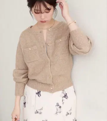 natural couture 수플레 얀 금장 버튼 포켓 가디건