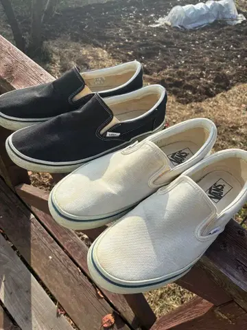 Vans 클래식 슬립온 블랙 화이트 2족 세트