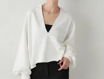 컨디션 최상 Whim Gazette 맨투맨 V넥 풀오버