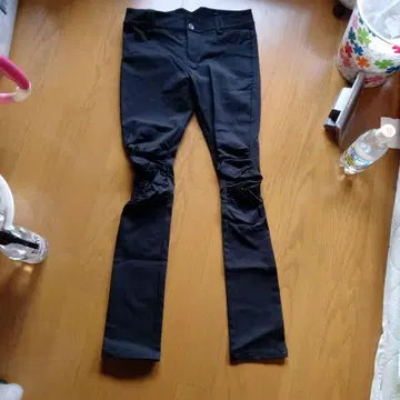 8553엔 [ EMODA ] 블랙 스키니 팬츠 개더입은 S