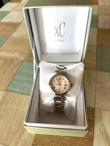 CITIZEN XC 쿼츠 손목시계 실버/핑크 솔라 전파