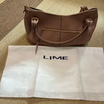 LIME 가죽 핸드백