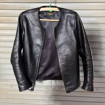 FINE CREEK & CO. 블랙 가죽 싱글 라이더