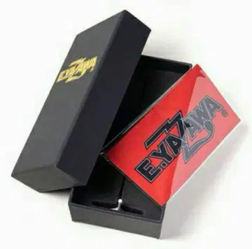 야자와 에이요시 마이크 스탠드형 오브제