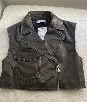 택 포함 새상품 ZARA 블랙 라이더 슬리브리스 가죽 베스트 XS