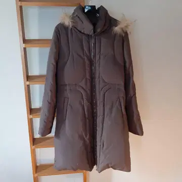 rhythm 후드 부착 브라운 다운 롱 코트 M 사이즈