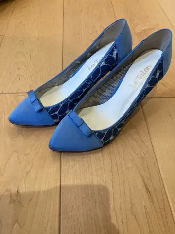 르 탈롱 24.5 힐 펌프스