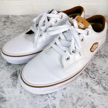 VANS Off The Wall 화이트 스니커즈