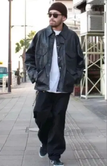 블랙 가죽 자켓 캐주얼