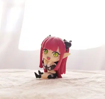 이쪽 봐 Fig. 그 옷 갈아입히기 인형은 사랑을 한다 마린 리즈