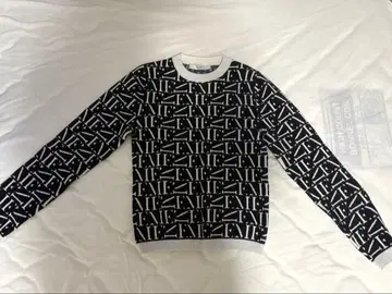 에이미 이스트 월 니트탑