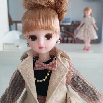 리카짱 인형 베이지 코트 체크 드레스