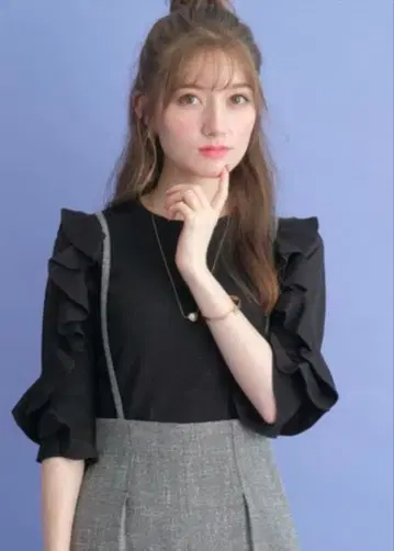 아푸와이저 리셰 소매 프릴 시어 7부 니트 블랙 M