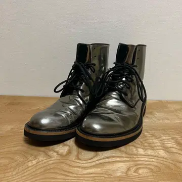 새상품급 DSQUARED2 에나멜 가죽 부츠 41 이탈리아제