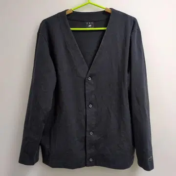 뉴발란스 블랙 V넥 가디건