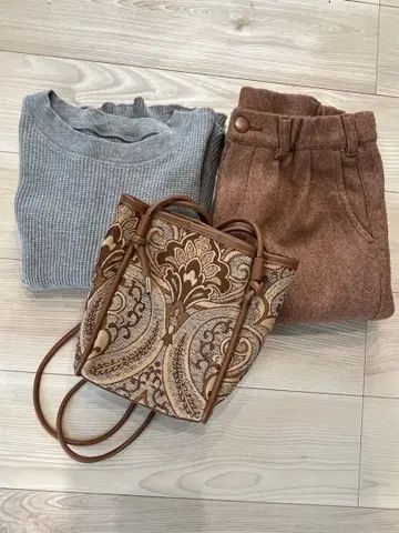 겨울 의류 상하의 세트와 백 묶음 판매