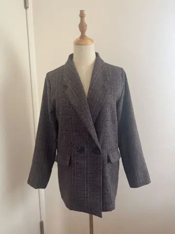 브라운 계열 체크 테일러드 자켓