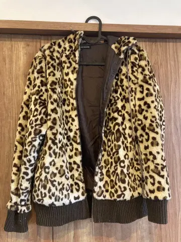 레오파드 무늬 후드 부착 자켓 M