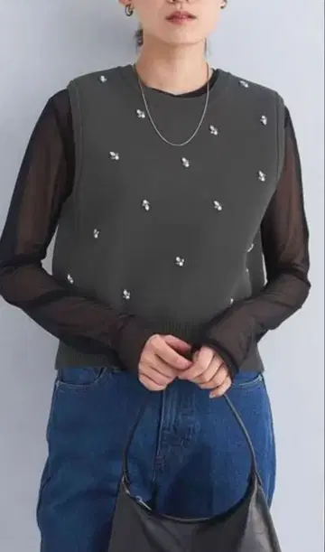 새상품급 그린 라벨 릴랙싱 도트 비쥬 니트 베스트 다크 그레이