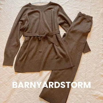 밴야드 스톰 V넥 니트 팬츠 셋업 네이비