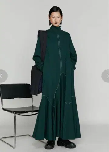 택 포함 새상품 UN3D. 아쓰리디 웨이브라인 텐트플레어 원피스 36