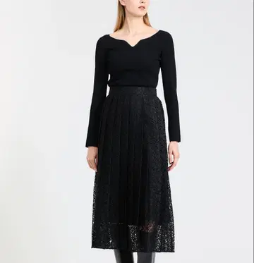 착용 2회 에스트네이션 사이드 벤트 플리츠 스커트 블랙 롱 스커트