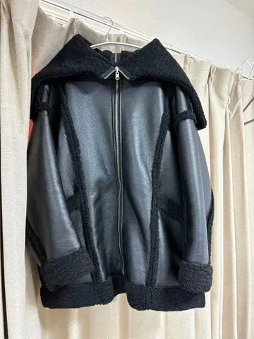 가죽 보아 후드 부착 자켓