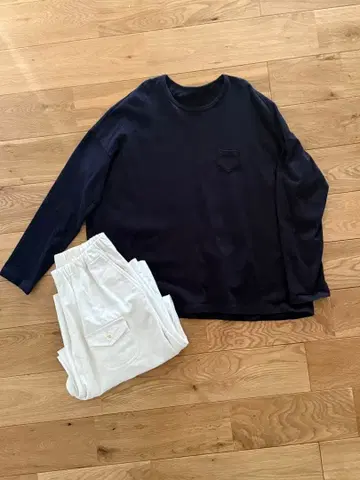 고쉬 두꺼운 원단 티셔츠 네이비 긴팔T셔츠 가슴 포켓 부착