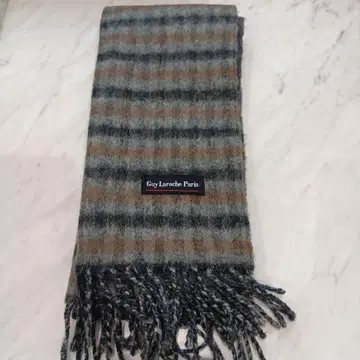 Guy Laroche Paris 스트라이프 머플러